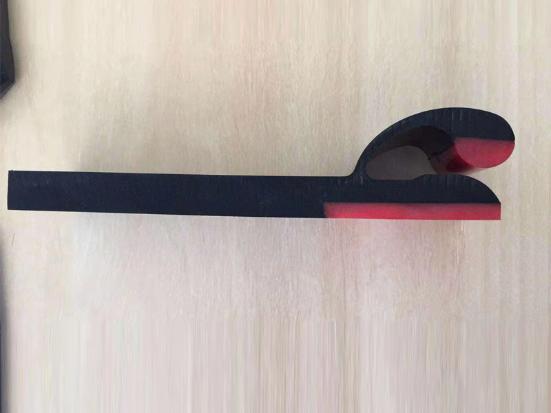 復(fù)合裙邊截面